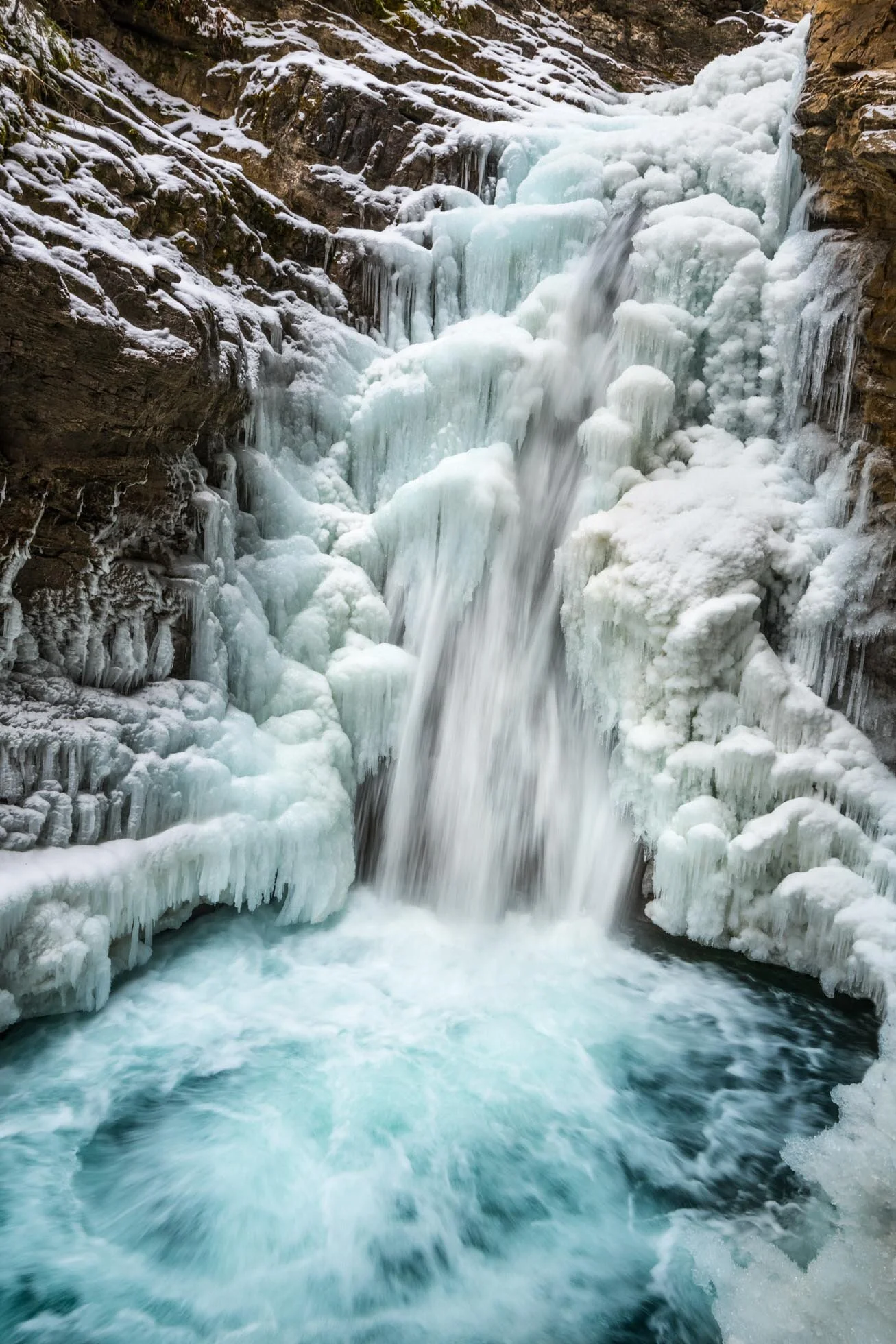 Johnston Canyon Waterfall Kristen Ryan Photography-001.jpg