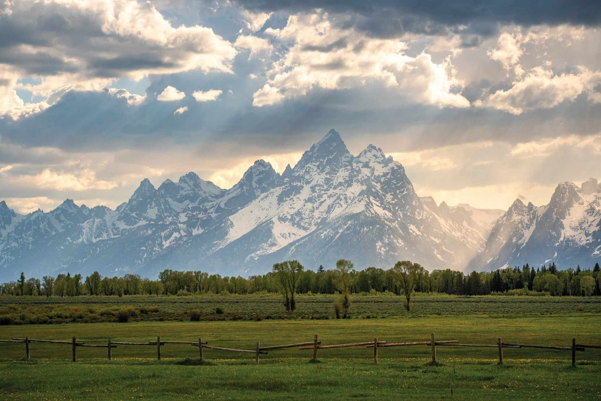 Light Rays at Elk Ranch Flats-01.jpg