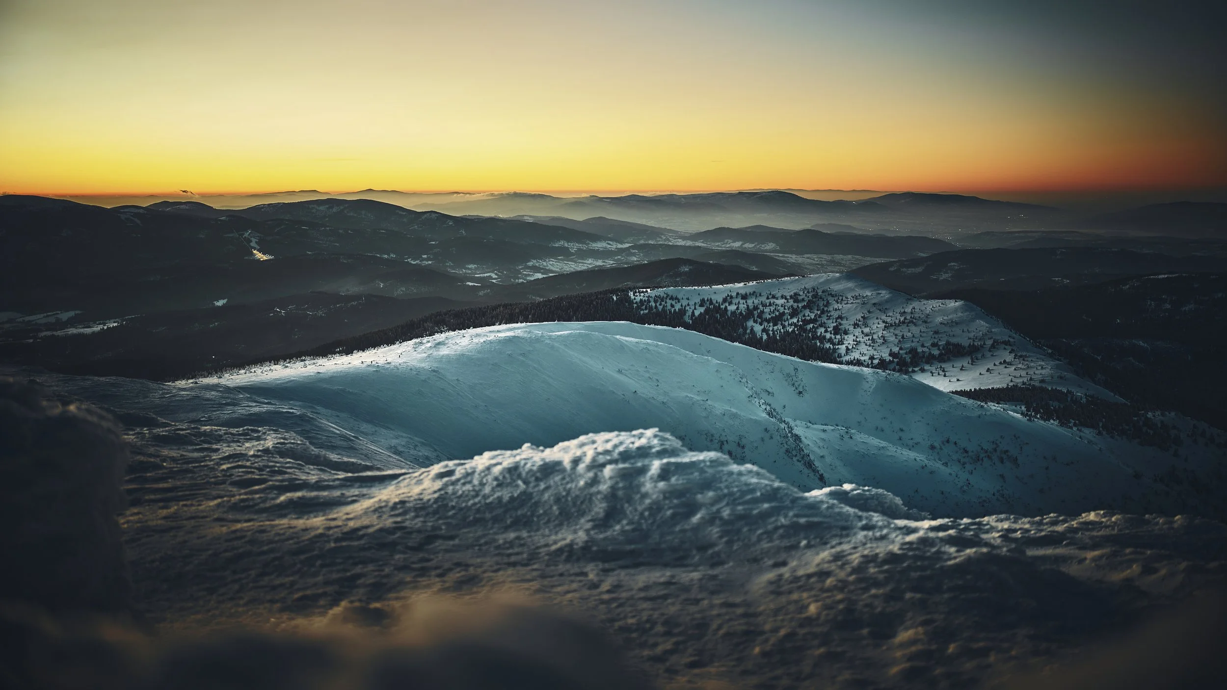  [ looking west from “Babia Gora”, January 2024 ]  