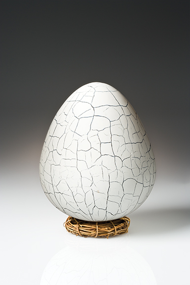 WHITE+CRACKLE+EGG.jpg