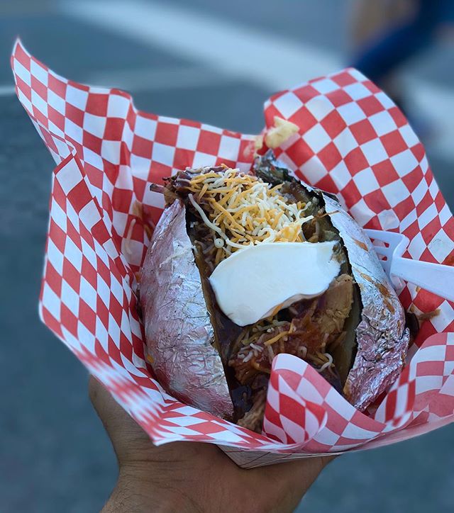 Is your product/brand being photographed with the right tools?  Slow Smoked Baked Potato by @bigosbbqokc at @heardonhurd &quot;Dreaming BIG-GER through passionate BBQ, served with a community purpose&quot; #heardonhurd #bigosbbq #edmond #odysseusdigi