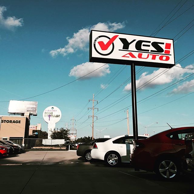 We welcome @yes_auto_credit as one of our newest clients! Honored to be working with you. #pictureday #odysseusdigitalmarketing #cardealership #yesauto