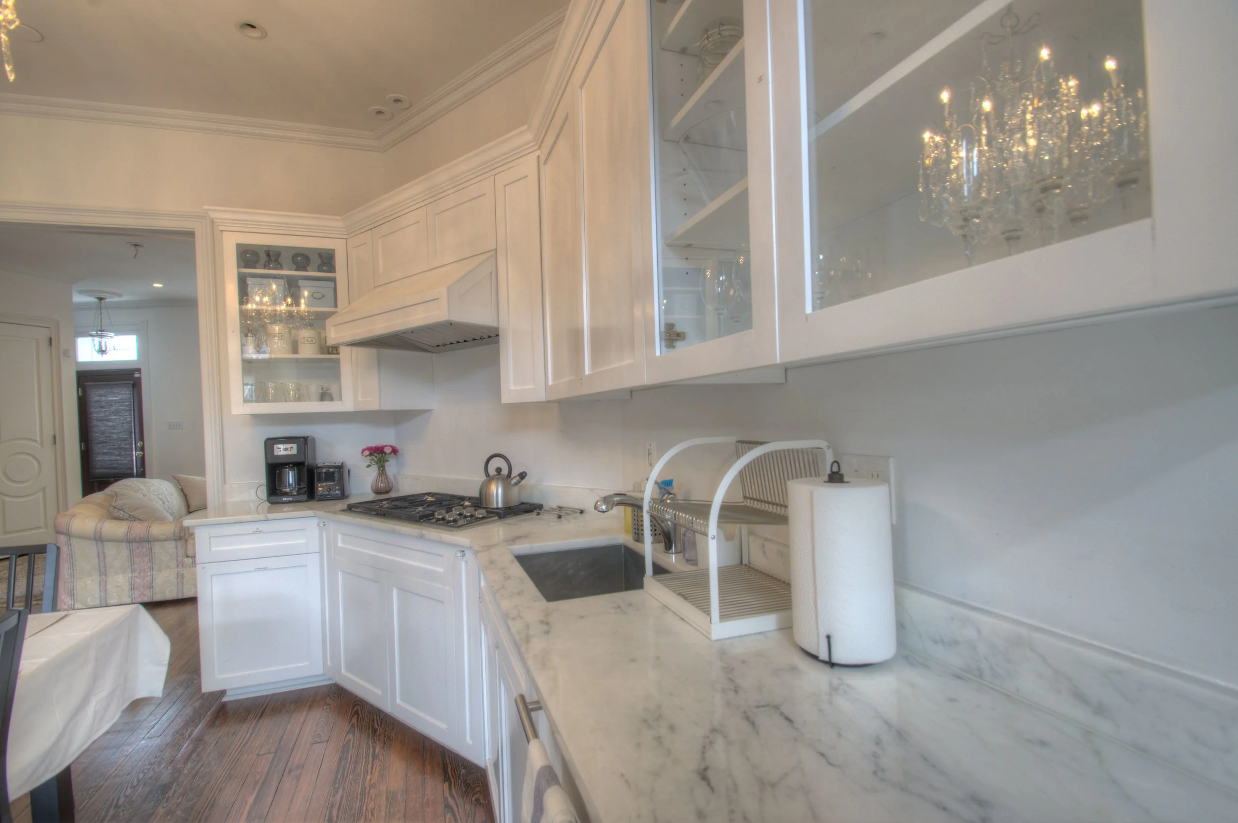 Kitchen c.jpg