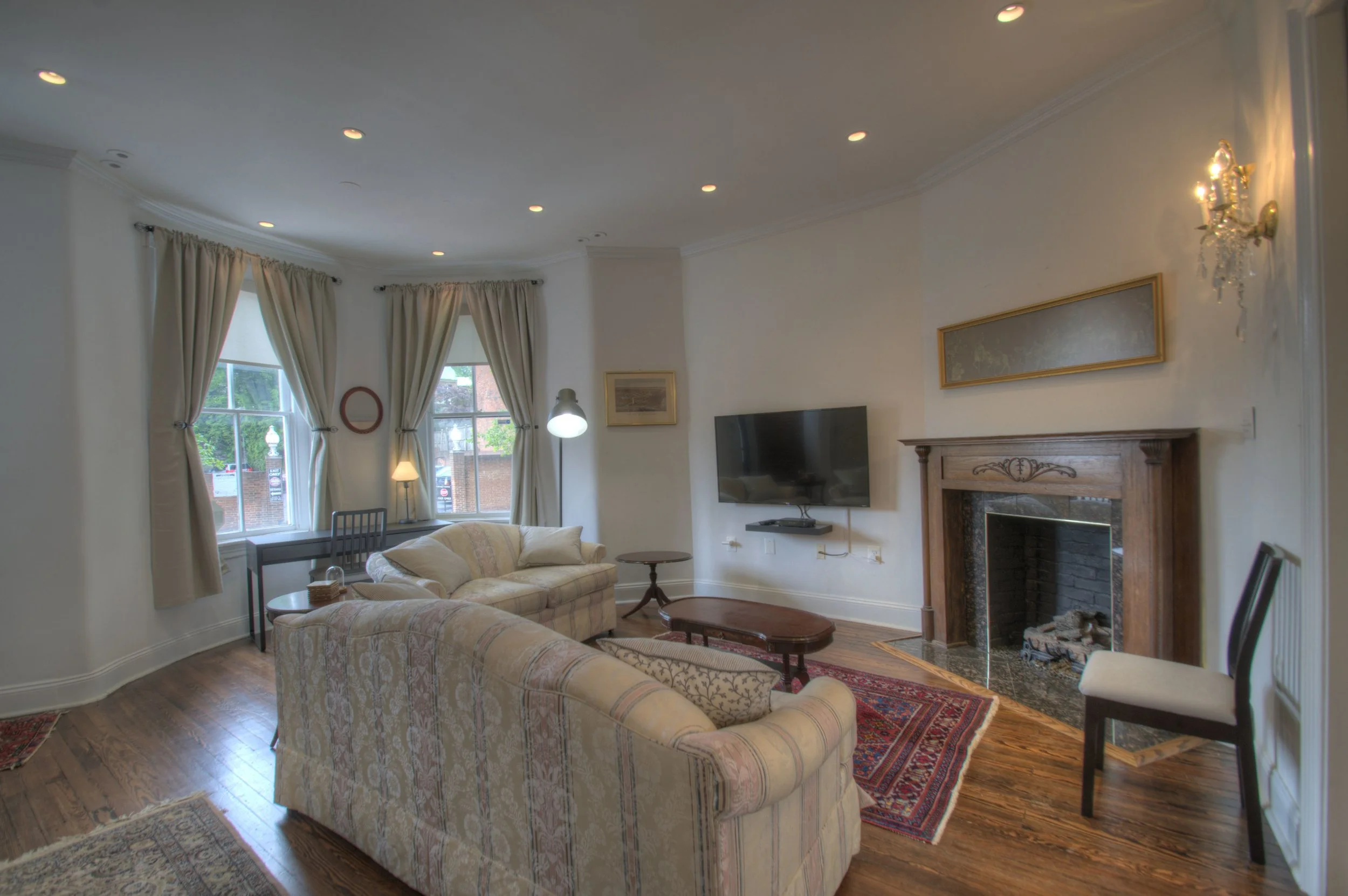Living Room a.jpg