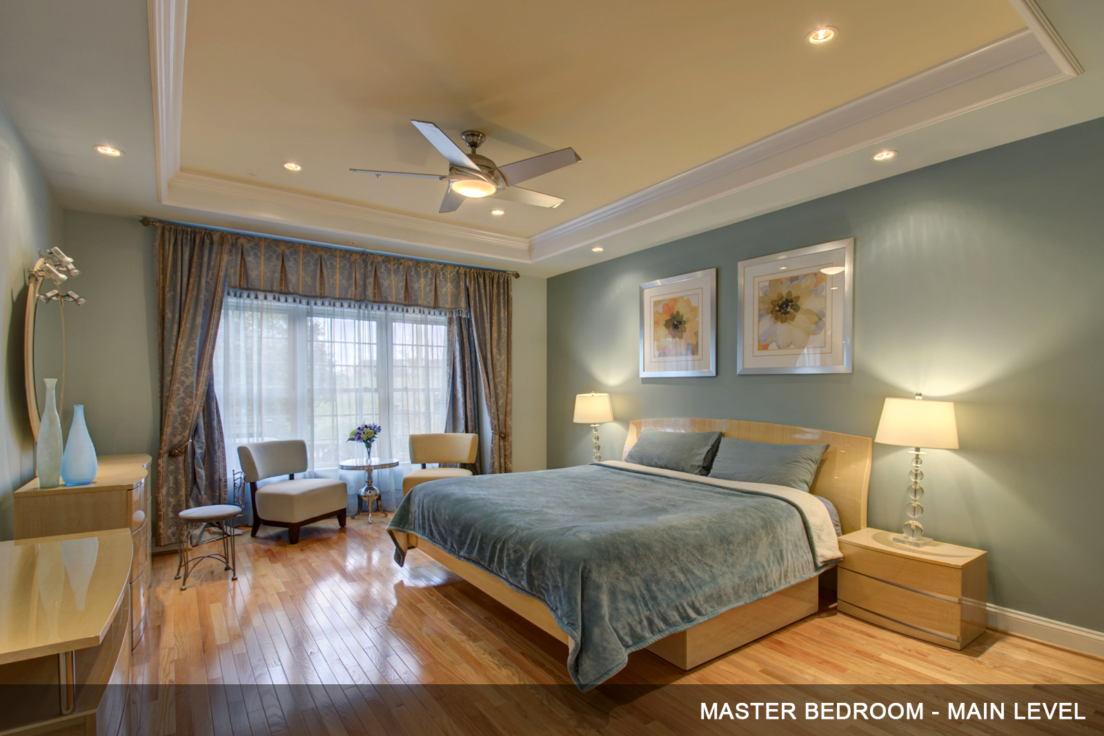 10-Master-bedroom.jpg