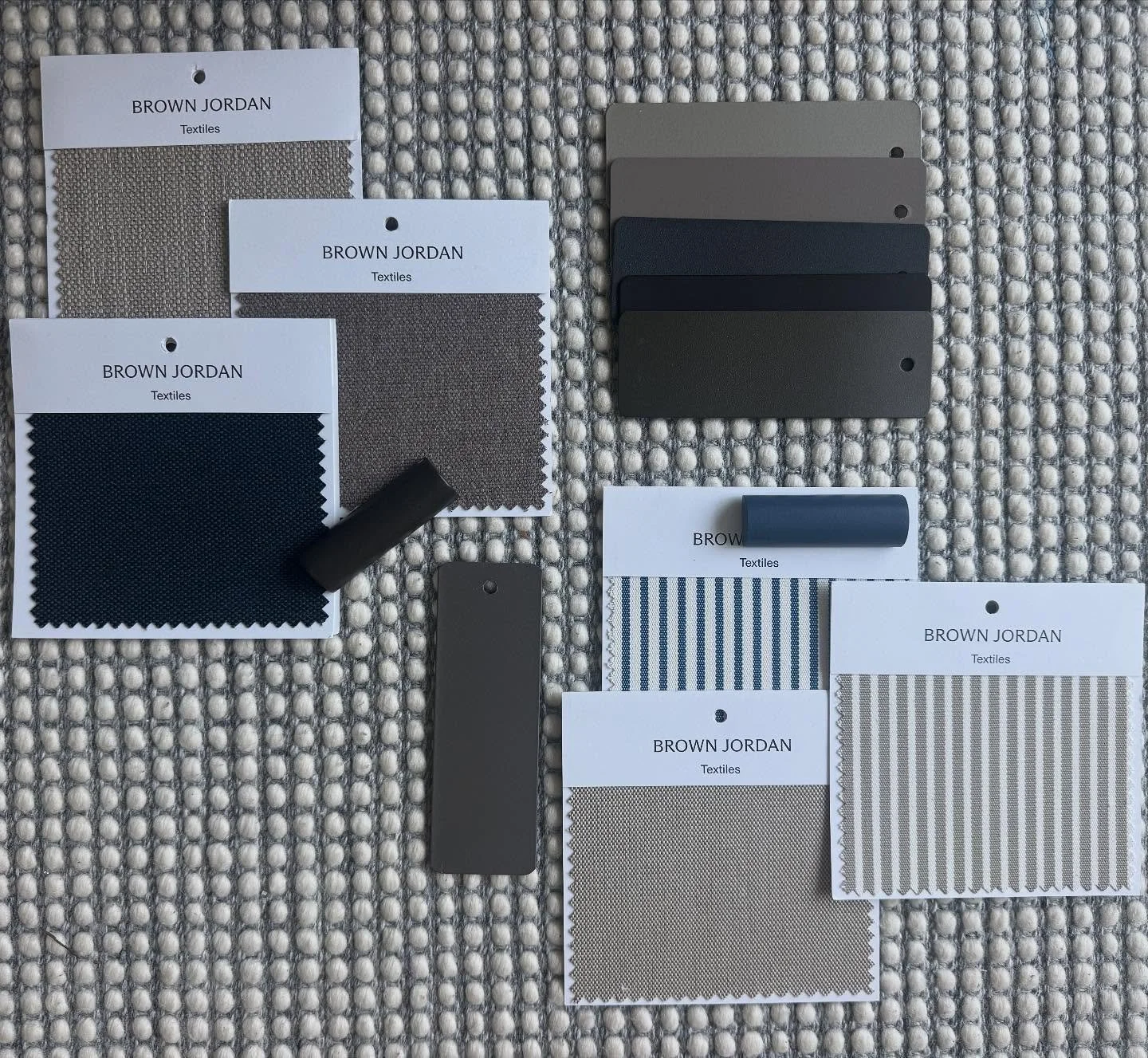 Swooning over these outdoor furniture options from Brown Jordan!  Client needs more sophisticated seating areas in the front of their house and these are perfect! ❤️. #outdoorlivingspace #outdoorliving