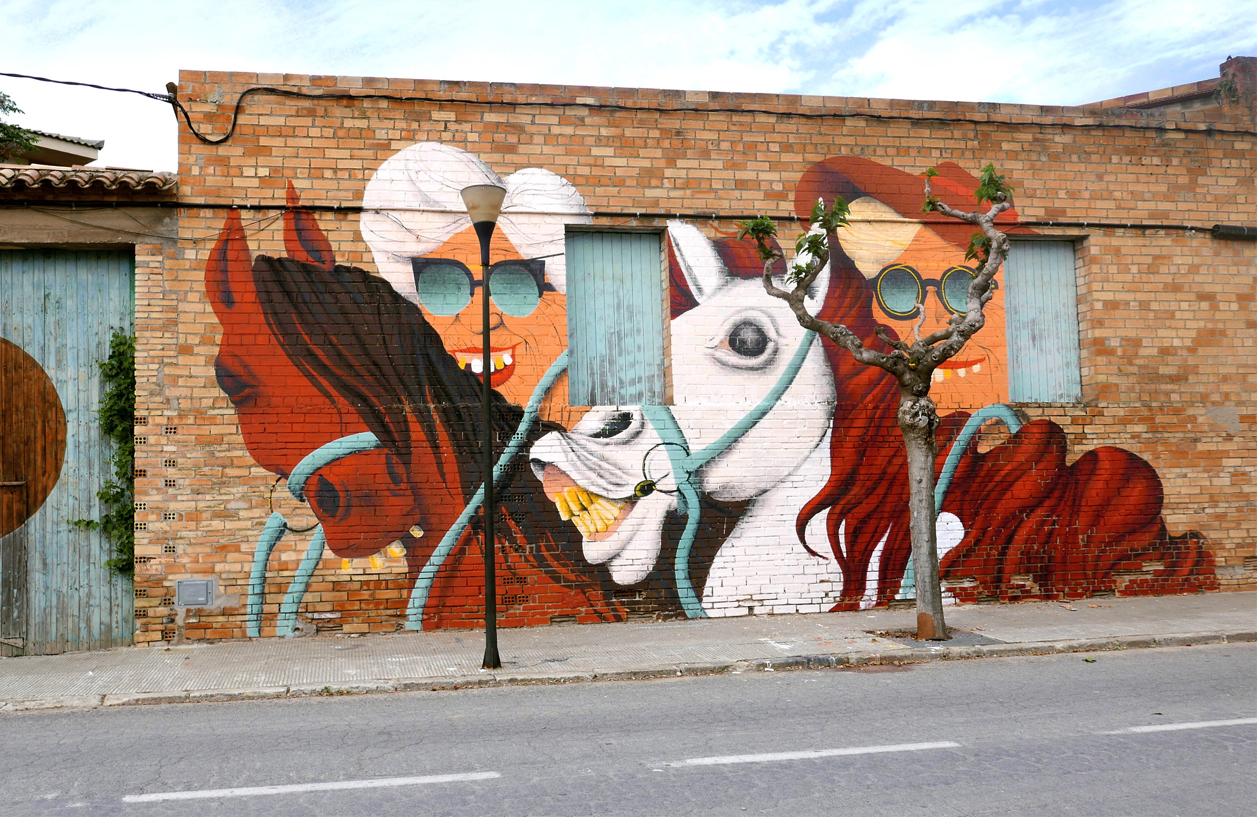 Mural painted during the Festival Gargar in Penelles, Spain, 2016. Photo by Bali Green