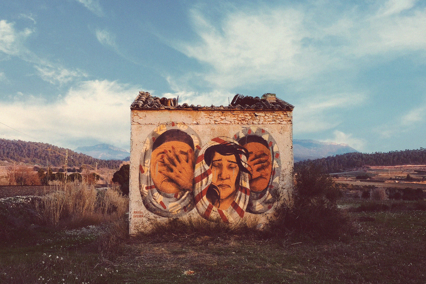 Refugees, mural painted at Marçà, Priorat, Spain 2017.