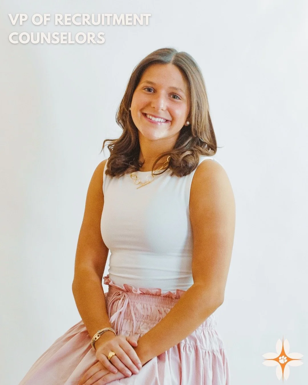 Meet our VP of Recruitment Counselors!
@ellaalexandrou 

Swipe to learn more about Ella 🧡

#LoveBeyondLetters