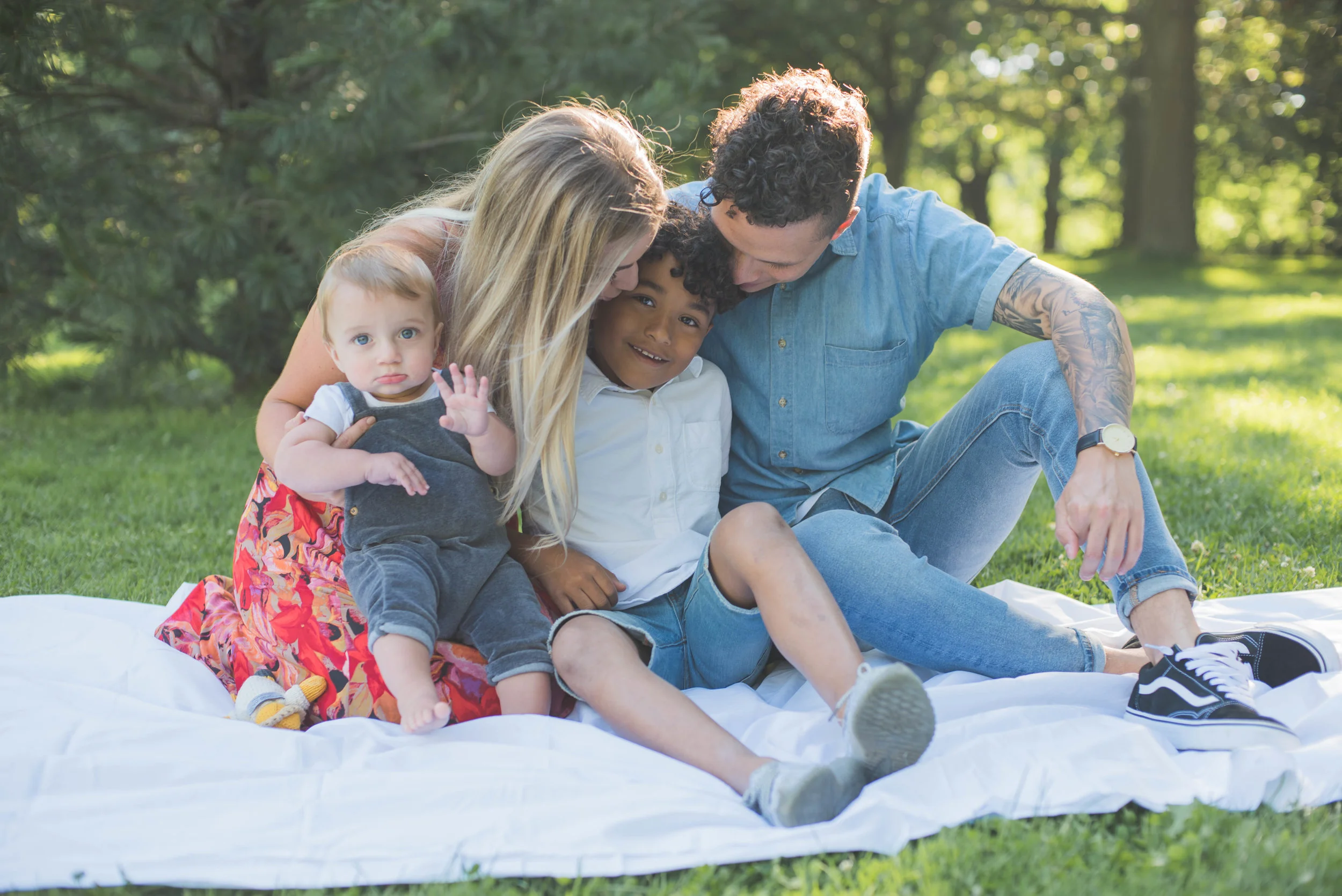 Azra Jenna photography family shoot at golden hour in london ontario