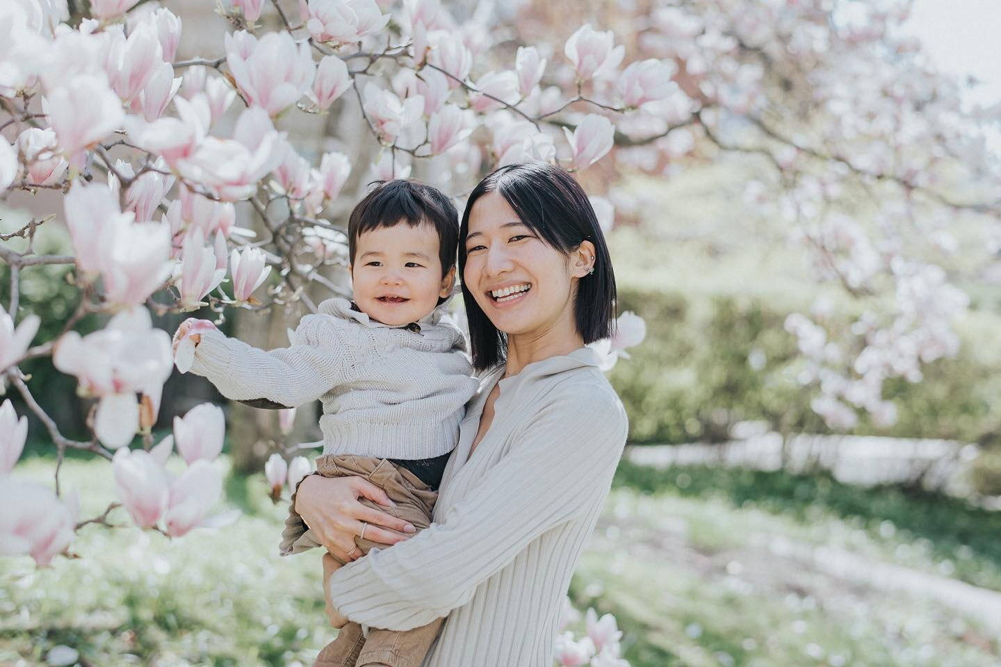 With baby girl getting on *somewhat* of a schedule I&rsquo;m feeling so inspired to get back to shooting. Met lovely Koko and Ryan today for an impromptu mom and baby shoot for Mother&rsquo;s Day around the corner 💕