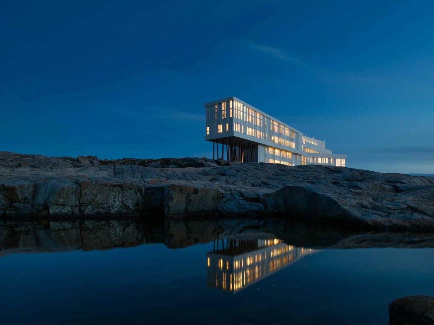 fogo-nighttime-01.ngsversion.1420046858515.adapt.470.3.jpg