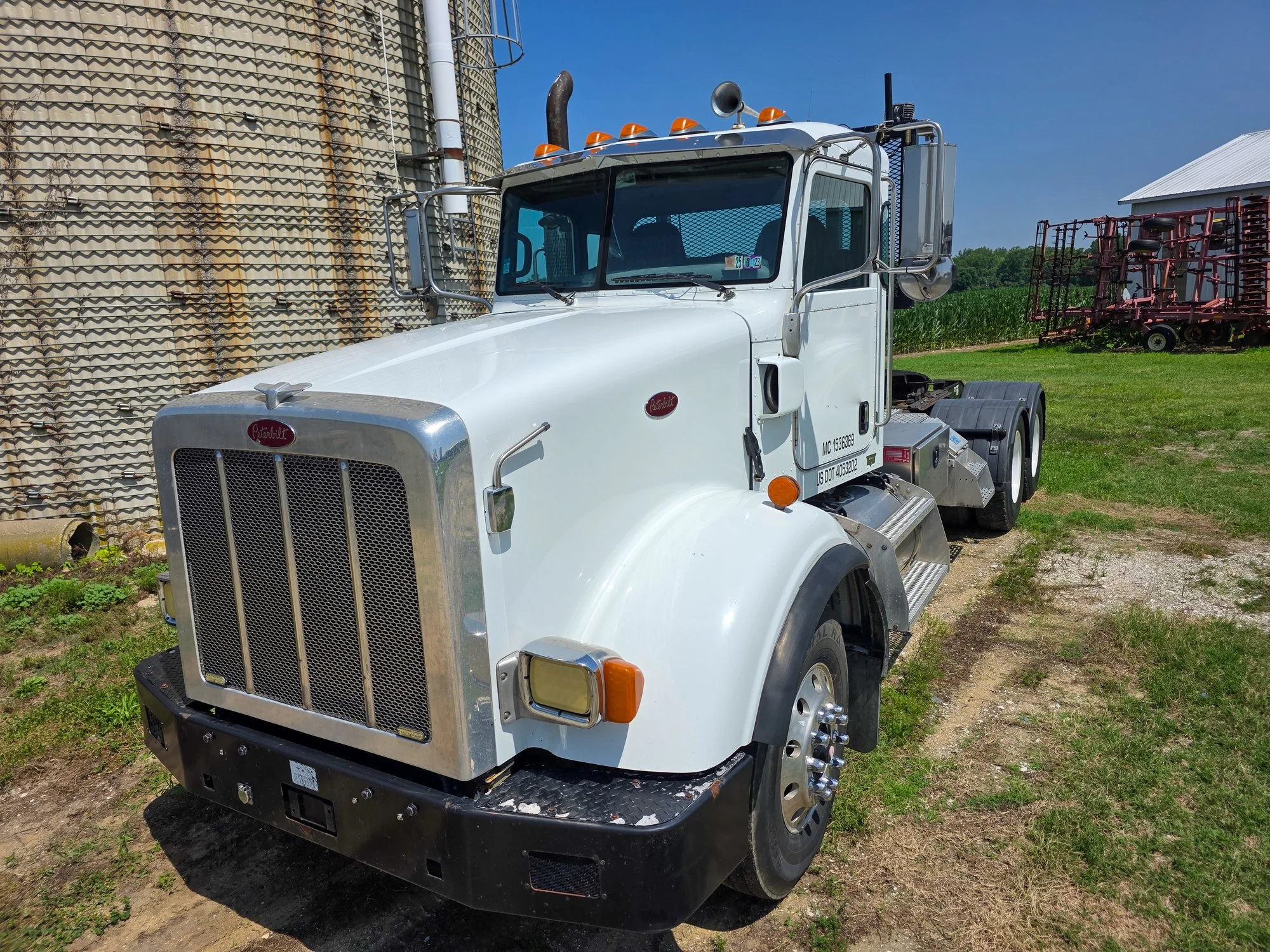 2014 Peterbilt 367  (2).jpg