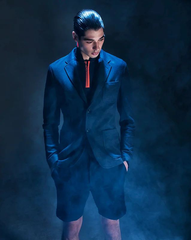 AMAZING_MAGAZINE_BLUELIGHT_MARCH_2015_006.jpg