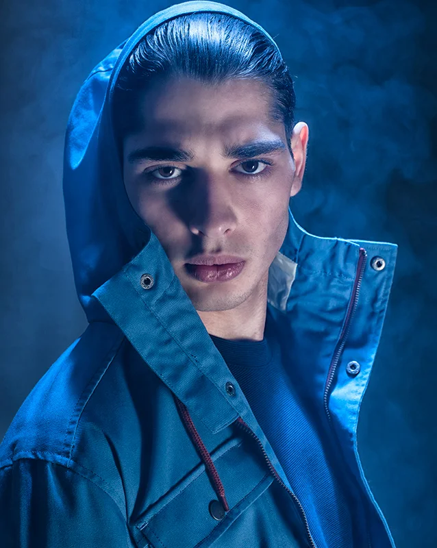 AMAZING_MAGAZINE_BLUELIGHT_MARCH_2015_001.jpg