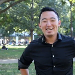 Kham Moua - Headshot.jpg