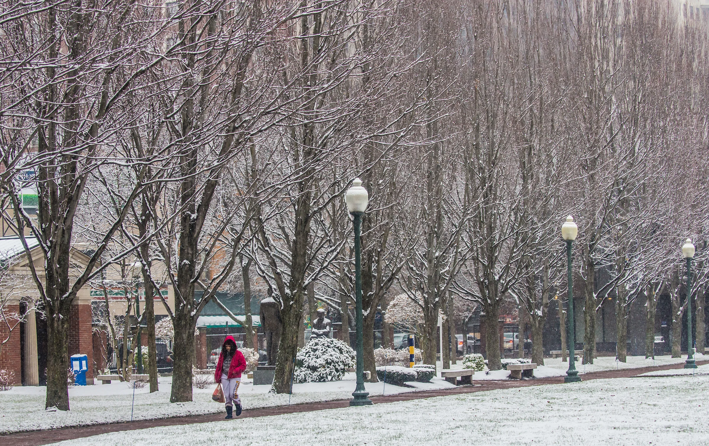 20171209_JWUfirstsnow-C83T3245.jpg