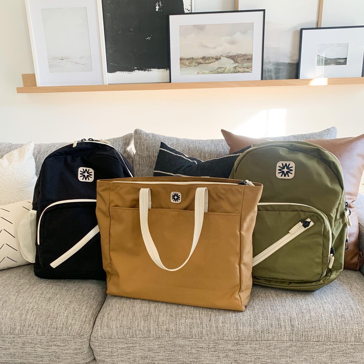 Ok, ok @walkerfamilygoods, I&rsquo;m hooked. We&rsquo;re weekend road trip ready with our new bags that I&rsquo;ve been eyeing foreverrrr. I grabbed the Valley tote in honey for myself and it&rsquo;s the most perfect homeschool mama bag of dreams eve