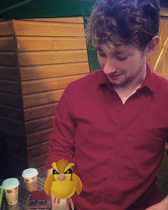 Sam has been attacked by a wild pidgey...and just before a set, too. #musicians #jazz #uom #uomgraduation #pokemon #pokemongo #vintage