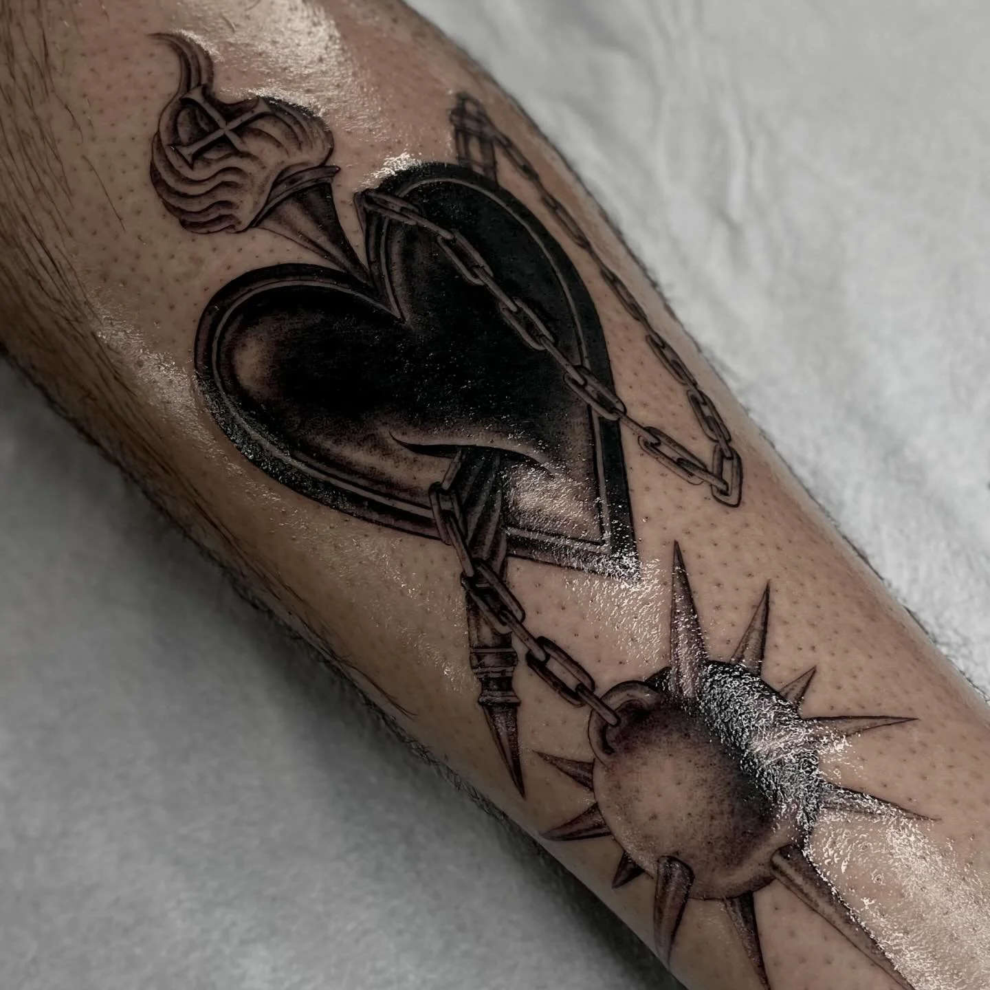 🧼 made @redemptiontattoo 
&bull;
&bull;
&bull;
&bull;
&bull;
&bull;
&bull;
&bull;
&bull;
&bull;
&bull;
#tattoo #blackandgrey #blackandgreytattoo #fineline #finelinetattoo