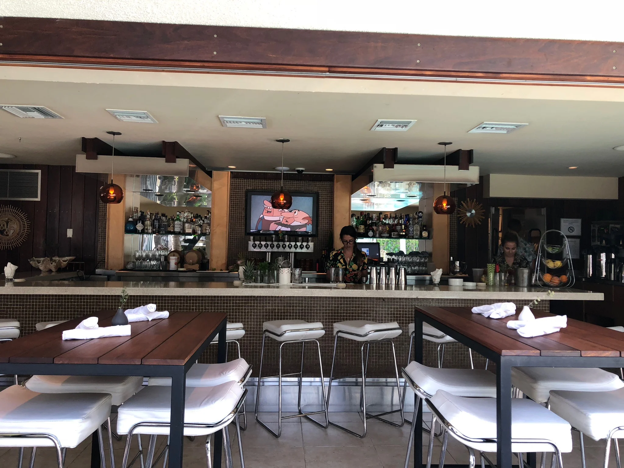 Bloody Mary obsessed bloodymaryobsessed charles and dinorah brunch bar poolside dining.jpg