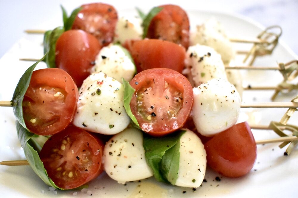 caprese+salad+garnish+skewers+recipe+bloody+mary+obsessed+8.jpg