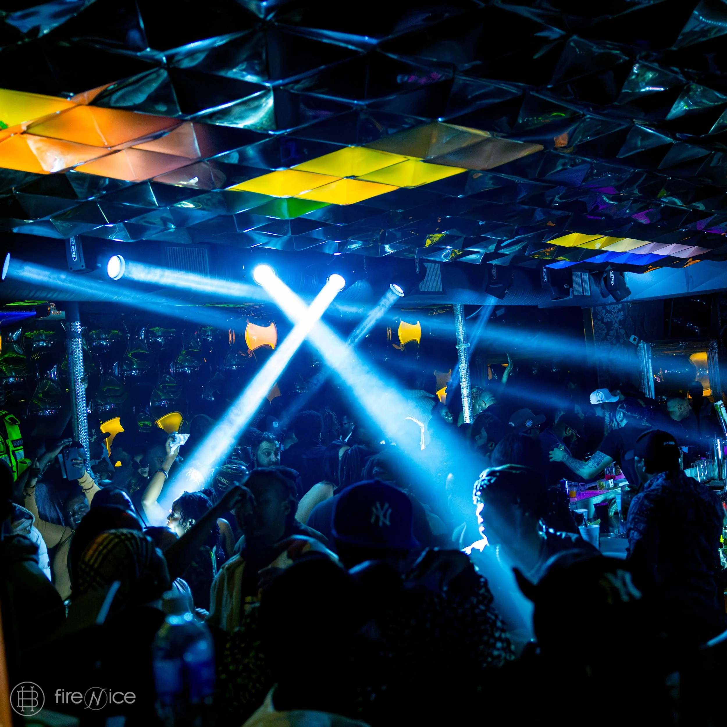 FIRE N ICE BAR & LOUNGE