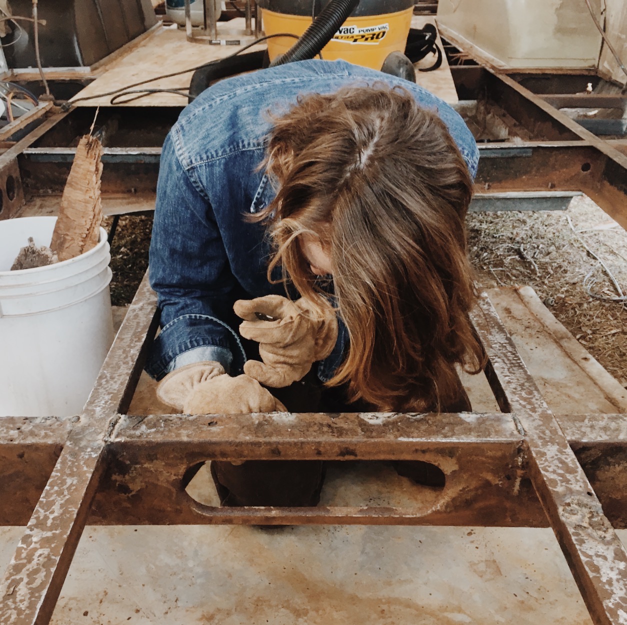 Rust removal on the support beams. January 2017.