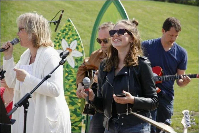 Pinsegudstjeneste i det fri 