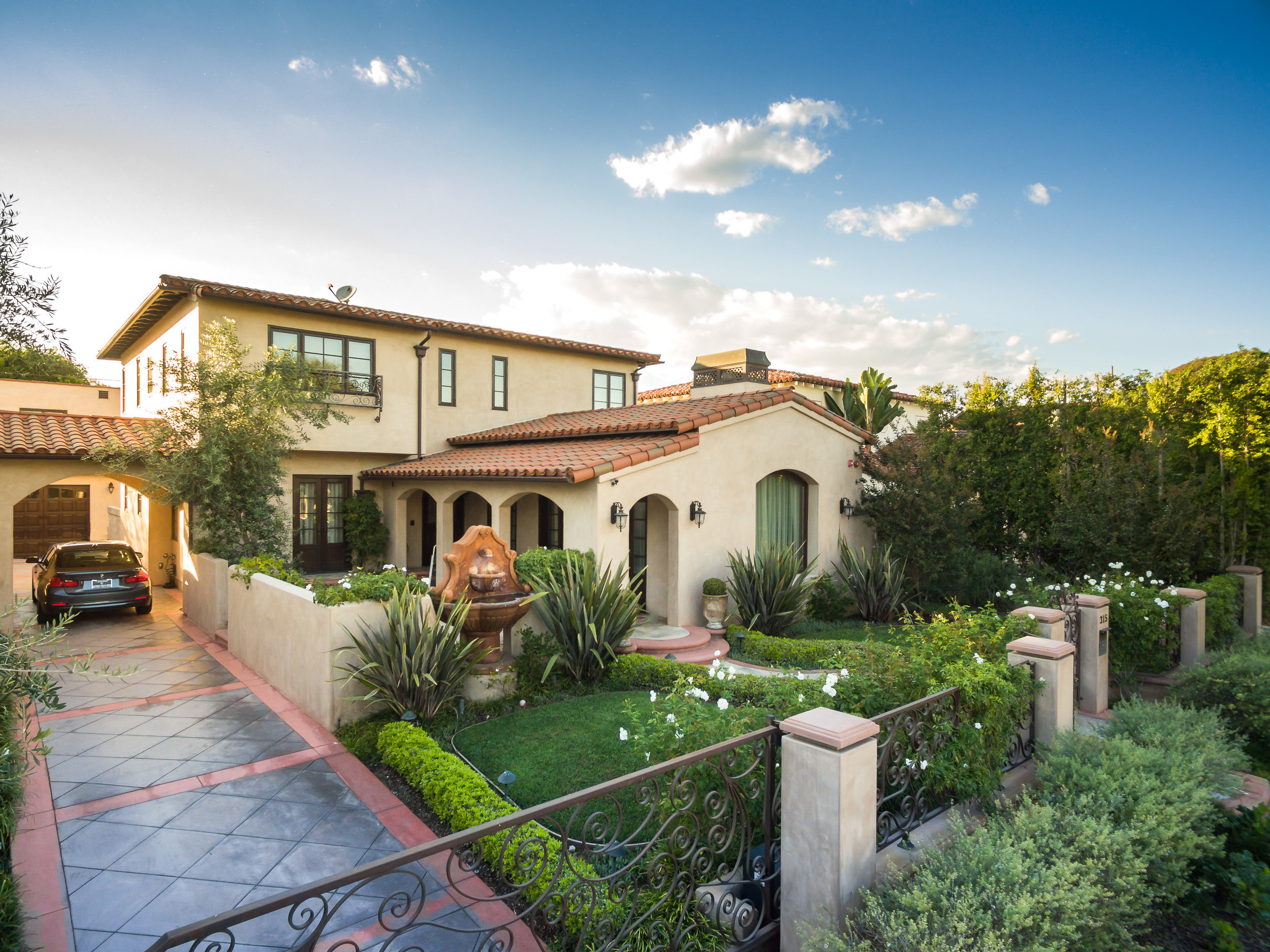 Dream-Luxury-Mansions.jpg