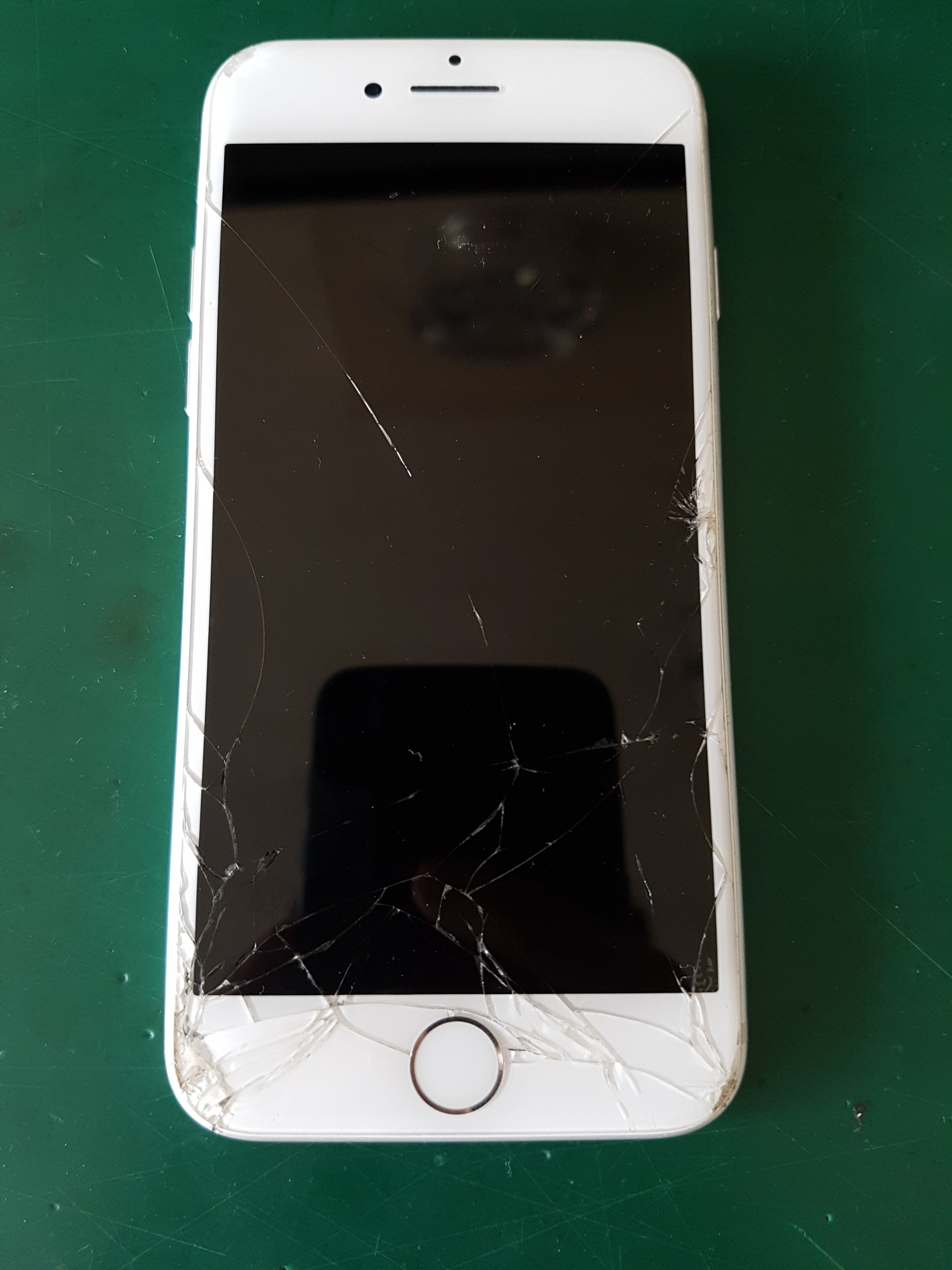 iPhone 7 Before Repair