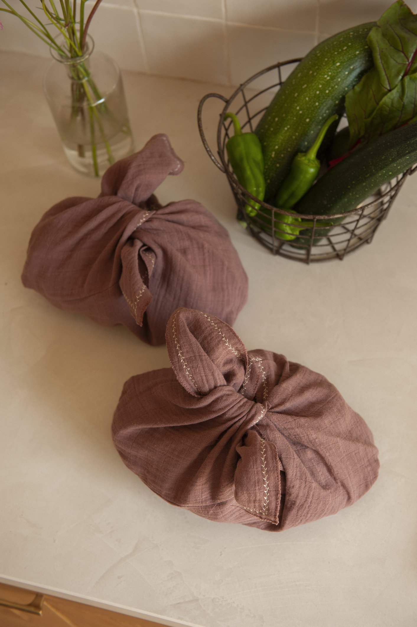 AW23_18_bento_bags_plum_medium.jpg