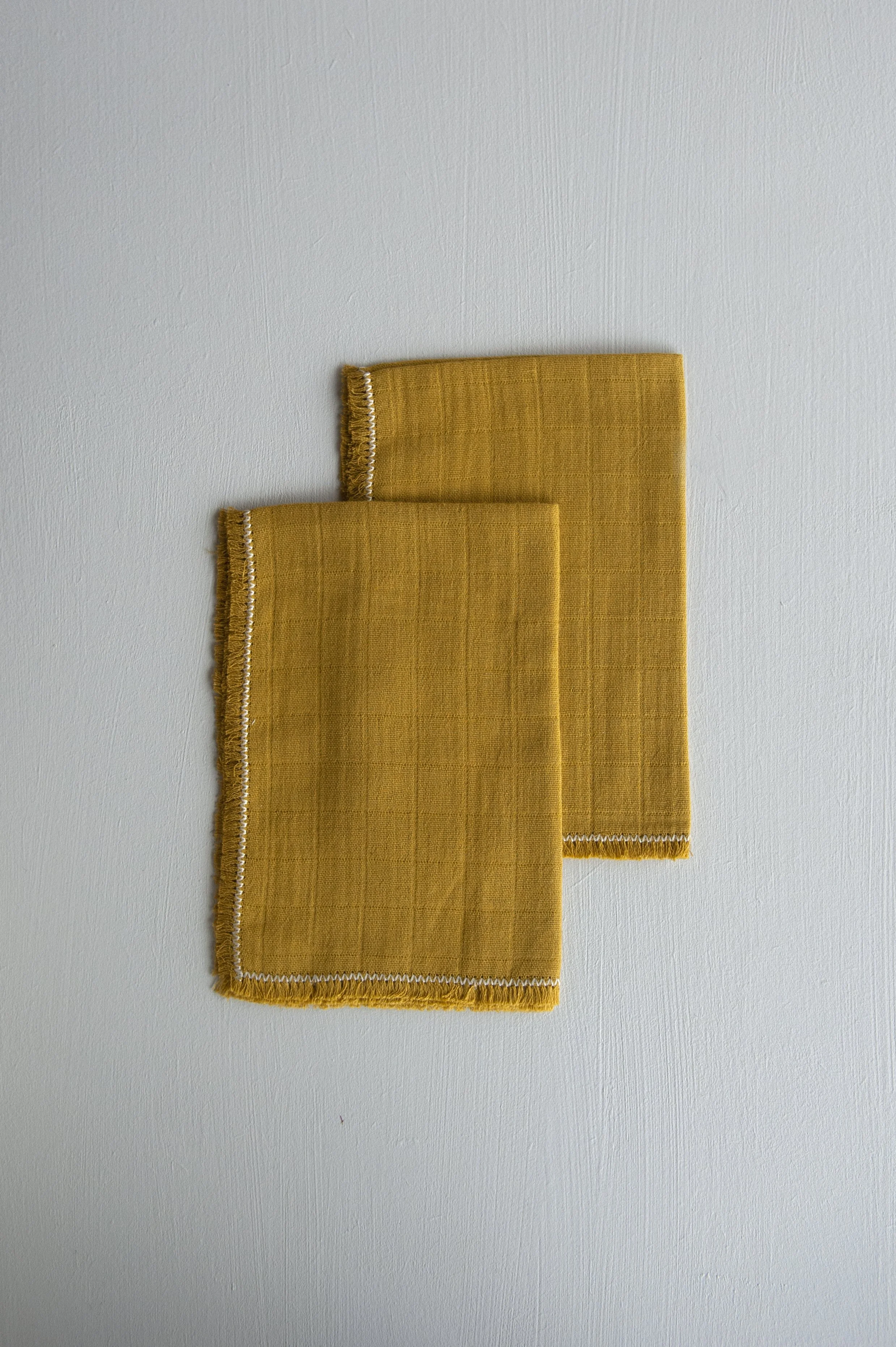 SS26_23_Set of 2 Placemats Mustard with Natural double Zig Zag & Fringes_product.jpg
