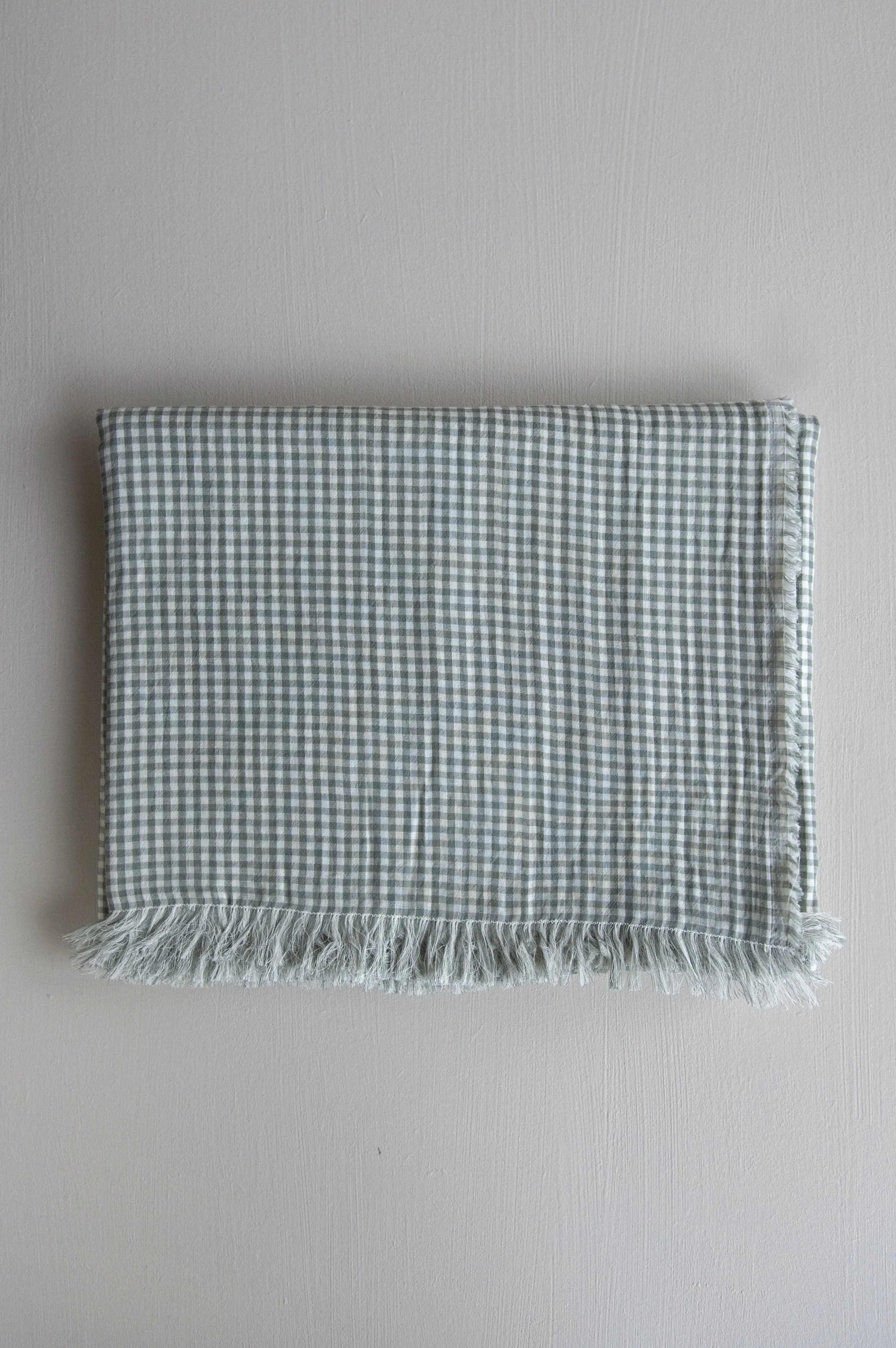 SS26_20_Table Cloth grey Small Gingham _product.jpg