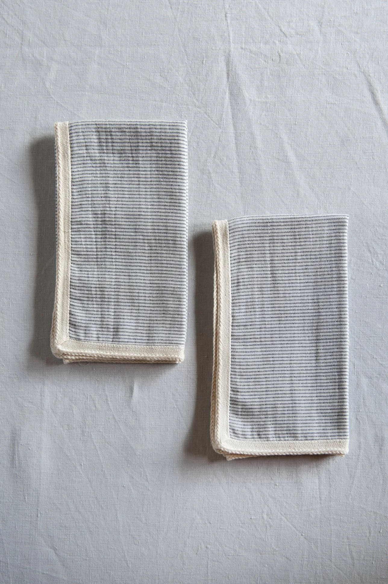 AW25_6 _ set 2 feeder stripe charcoal w braid tape all around_product.jpg