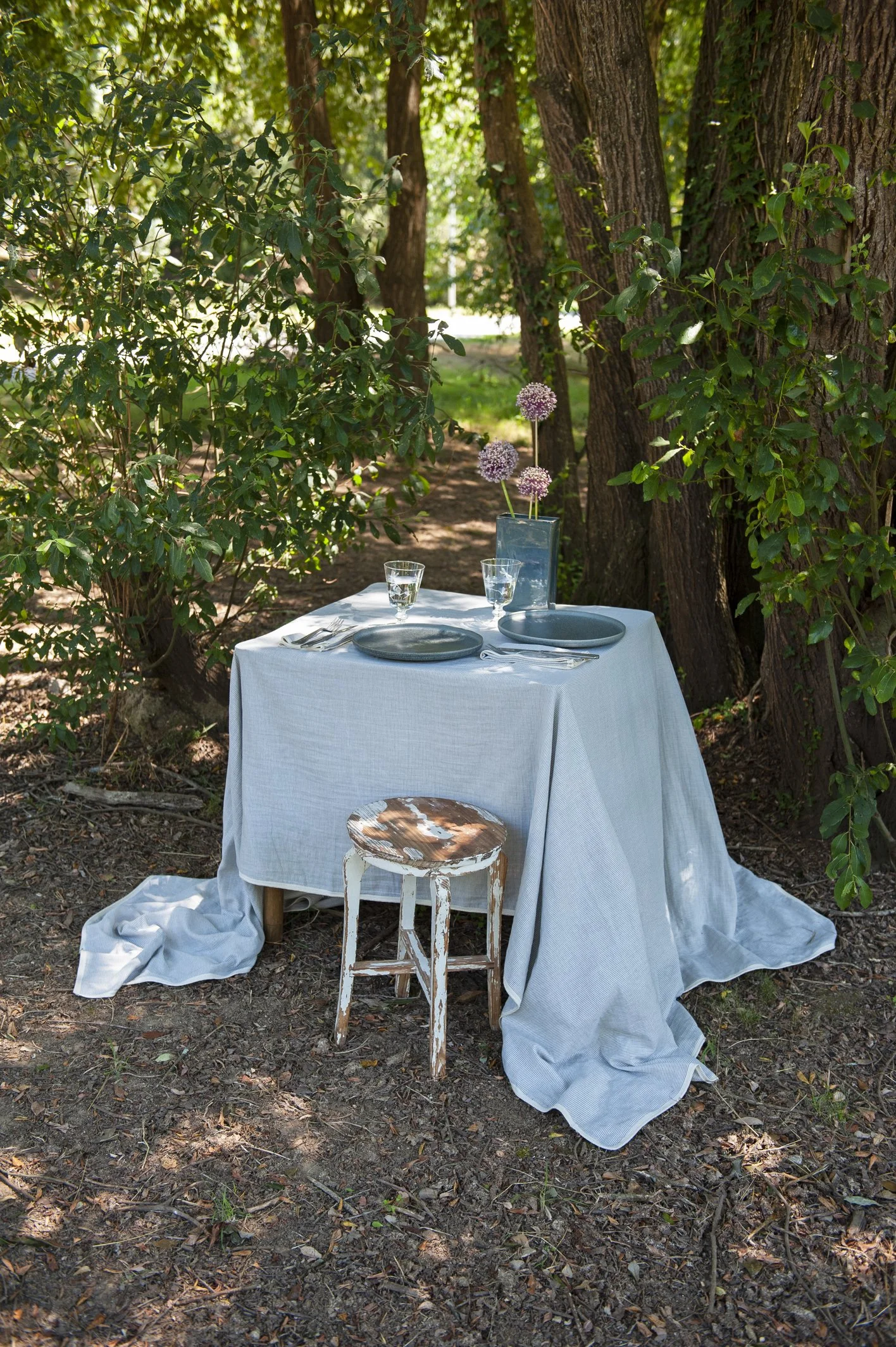 AW25_80_Table Cloth Feeder Stripe Charcoal Grey w Braid Tape All Around 140 x 260 cm.jpg
