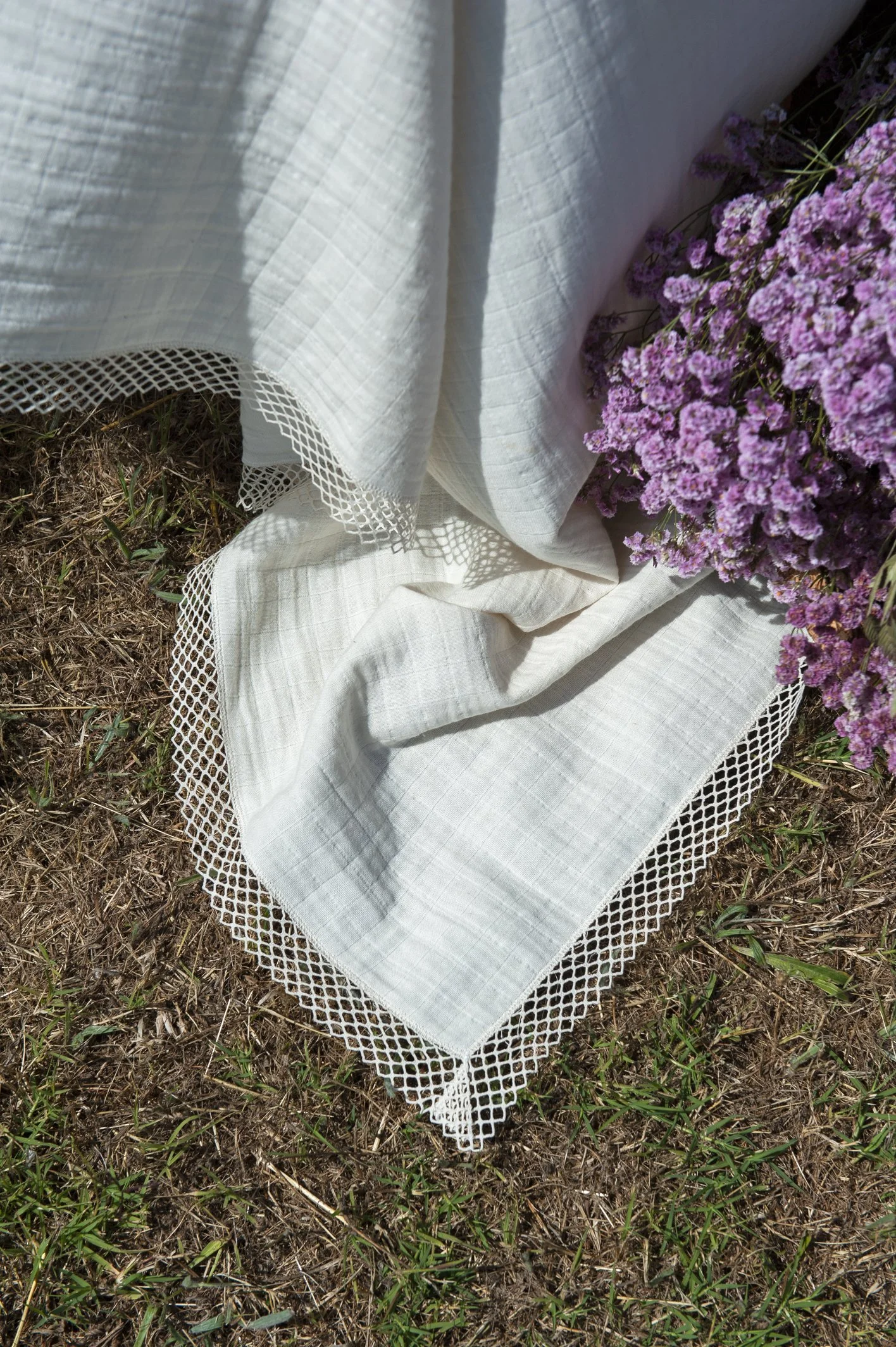 AW25_58_Table Cloth Natural Fish Net Lace All Around 140 x 260 cm.jpg