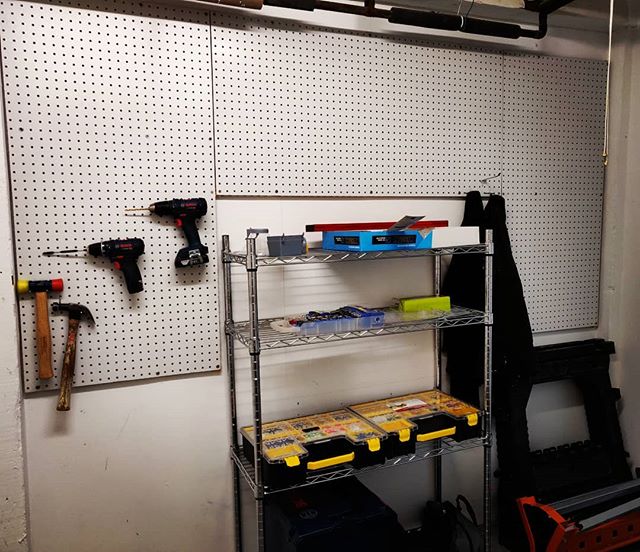 New shop, new organization. #diyoung #shopproject #pegboard #somanyoptions