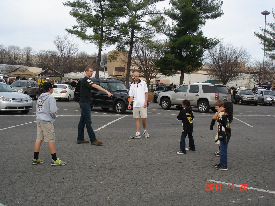 wake-tailgate-3.jpg