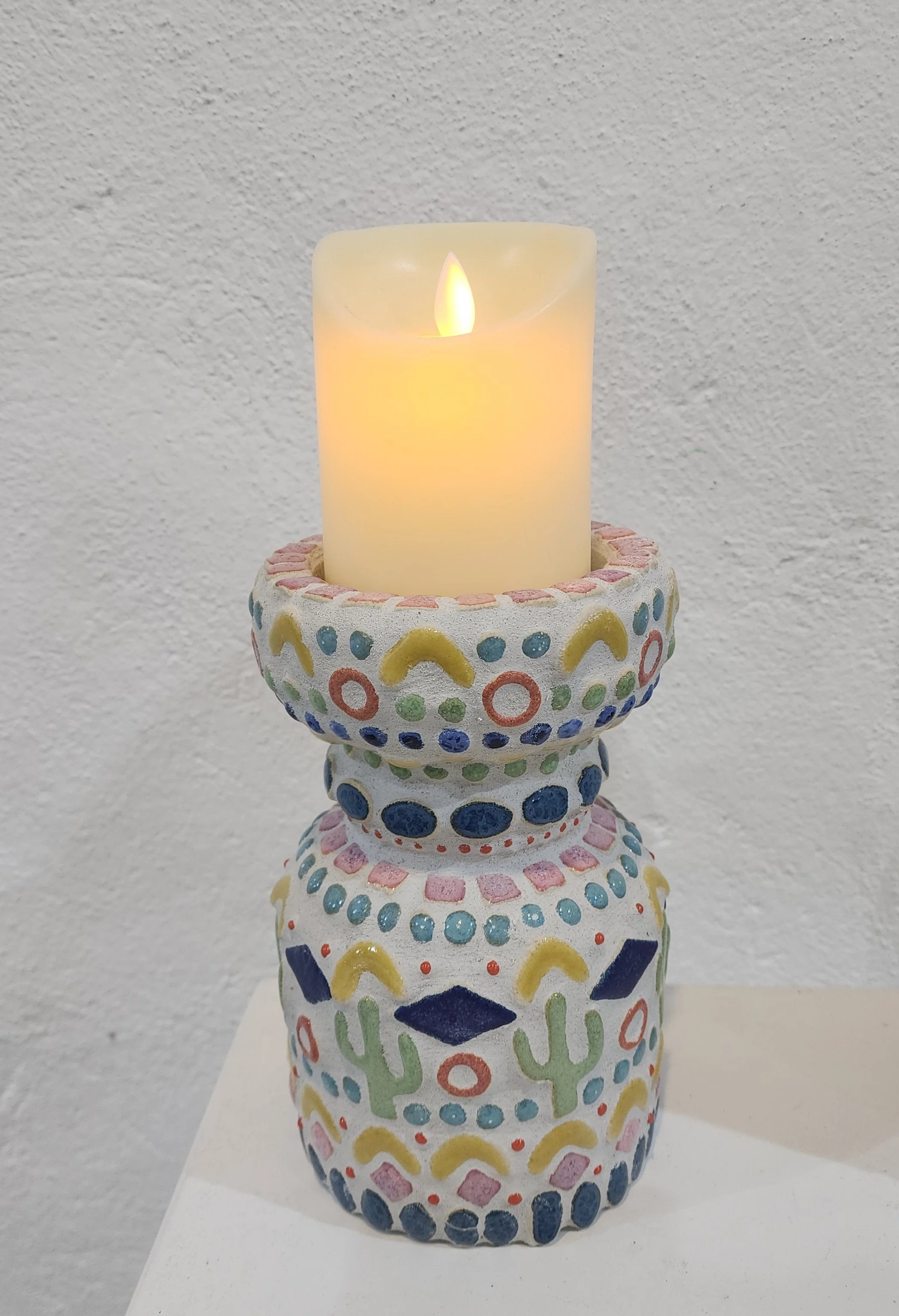  SMALL CANDLE PILLAR    Ceramic, wood   11 x 19cm  Jana Kempson and Kate Crabb  $80 SOLD