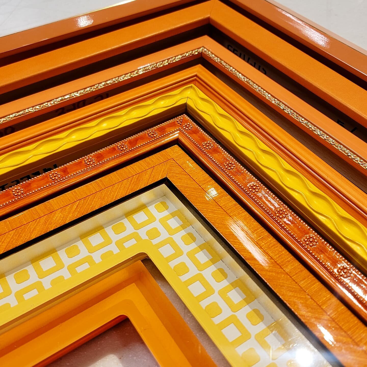 Who needs a shot of vitamin c right now? This one's for you! #stayhealthy #orange #orangeisthenewblack #customframing #pictureframing  #frames #prismaframes