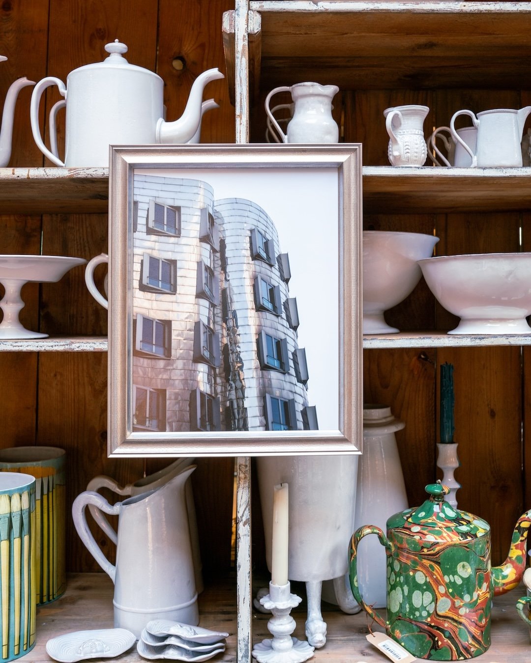 Crafted layers, beautifully collected. Batiste brings subtle texture and old-world sophistication to every piece. #bellamoulding #bellaintroductions #bellafall2025 #bellabatiste #batistecloth #fabric #fridayframing #newframes