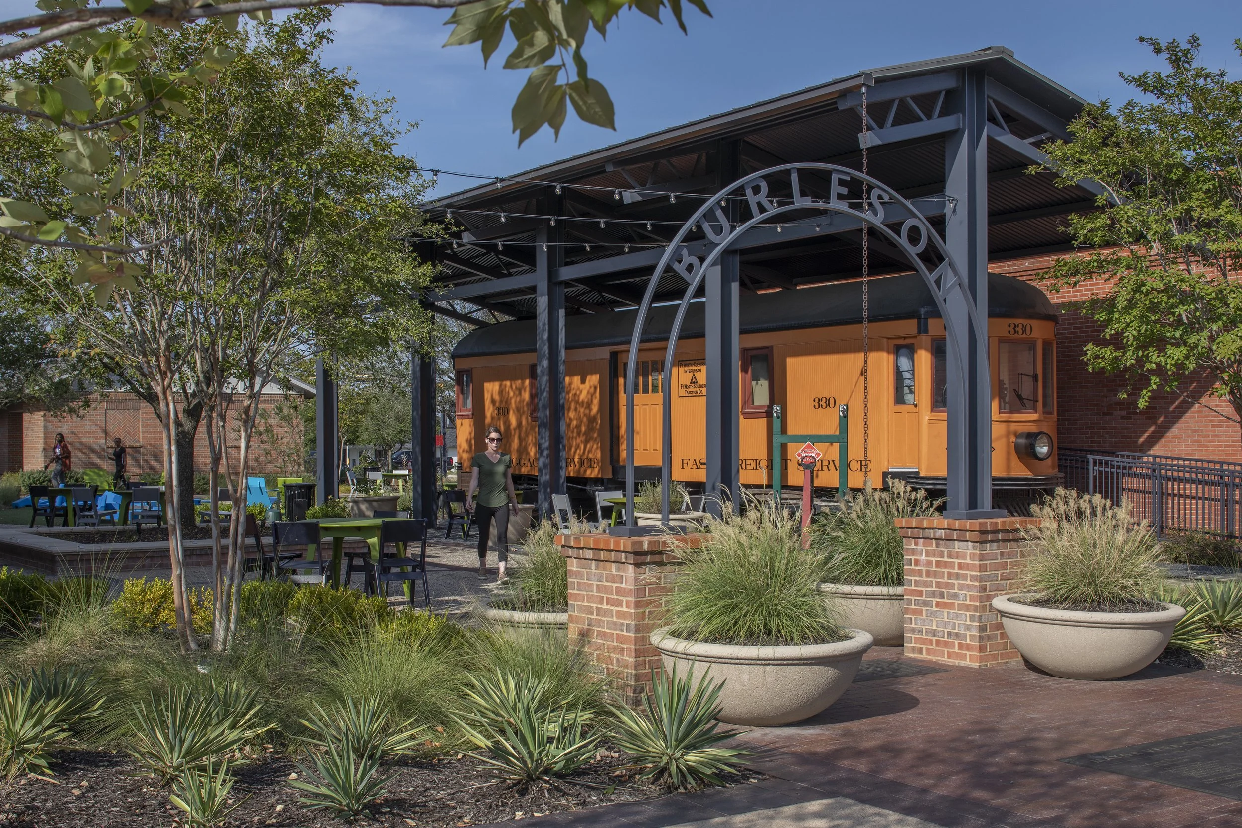 TBG Burleson Plaza-9848.jpg