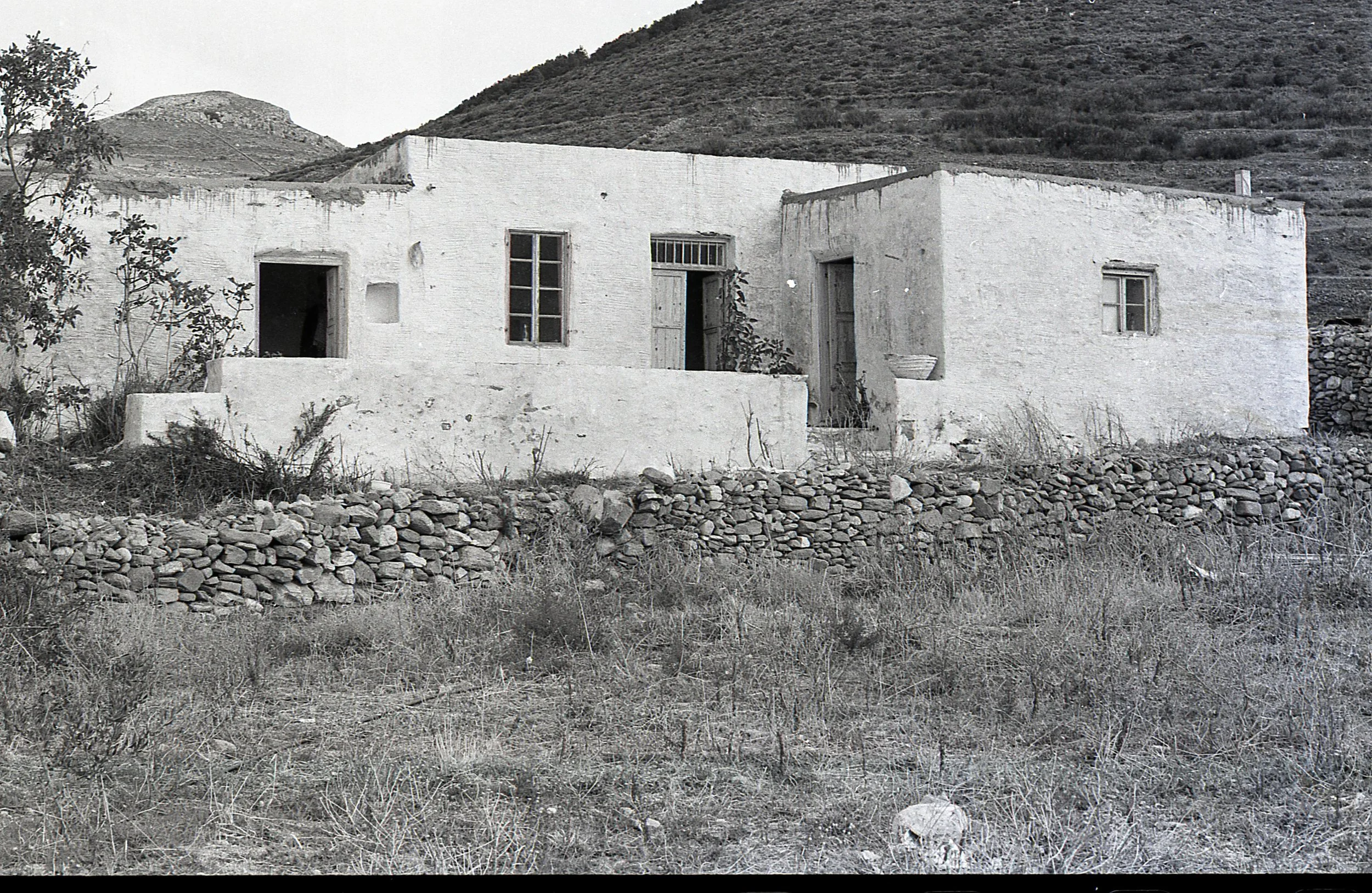 paros1977070.jpg