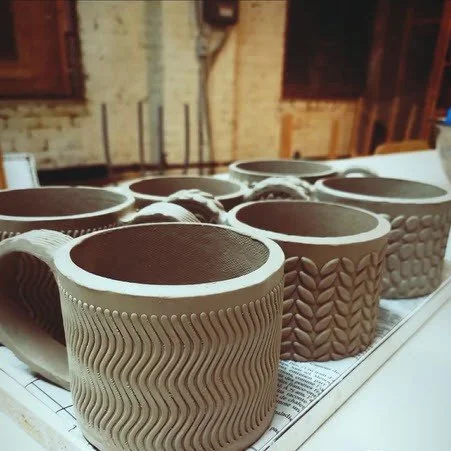 Ceramics: Make It by Hand!! / Céramique : Création à la main