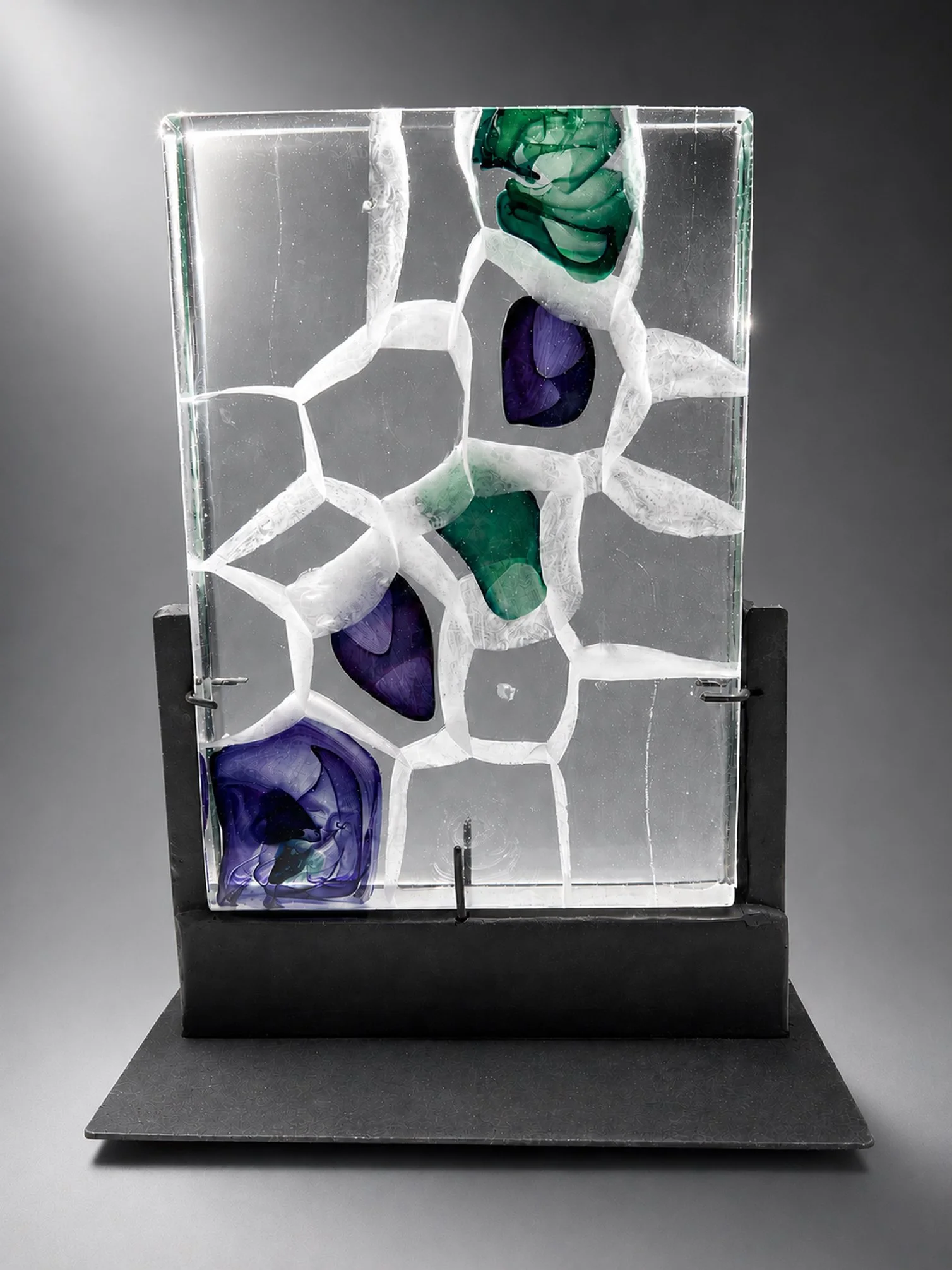 Emerald and Hyacinth Interlace