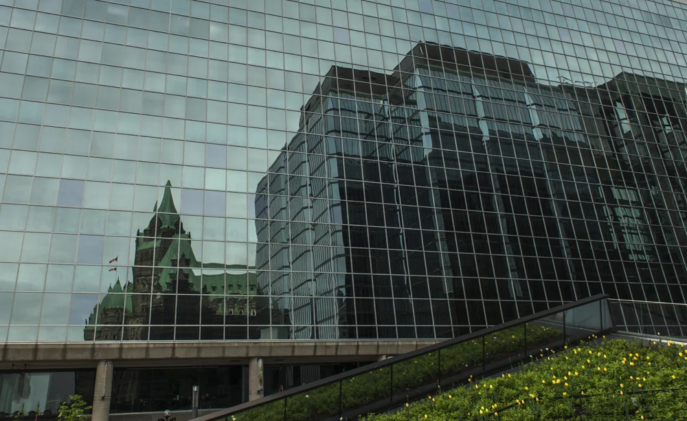 Parlement Reflection PSE .jpg