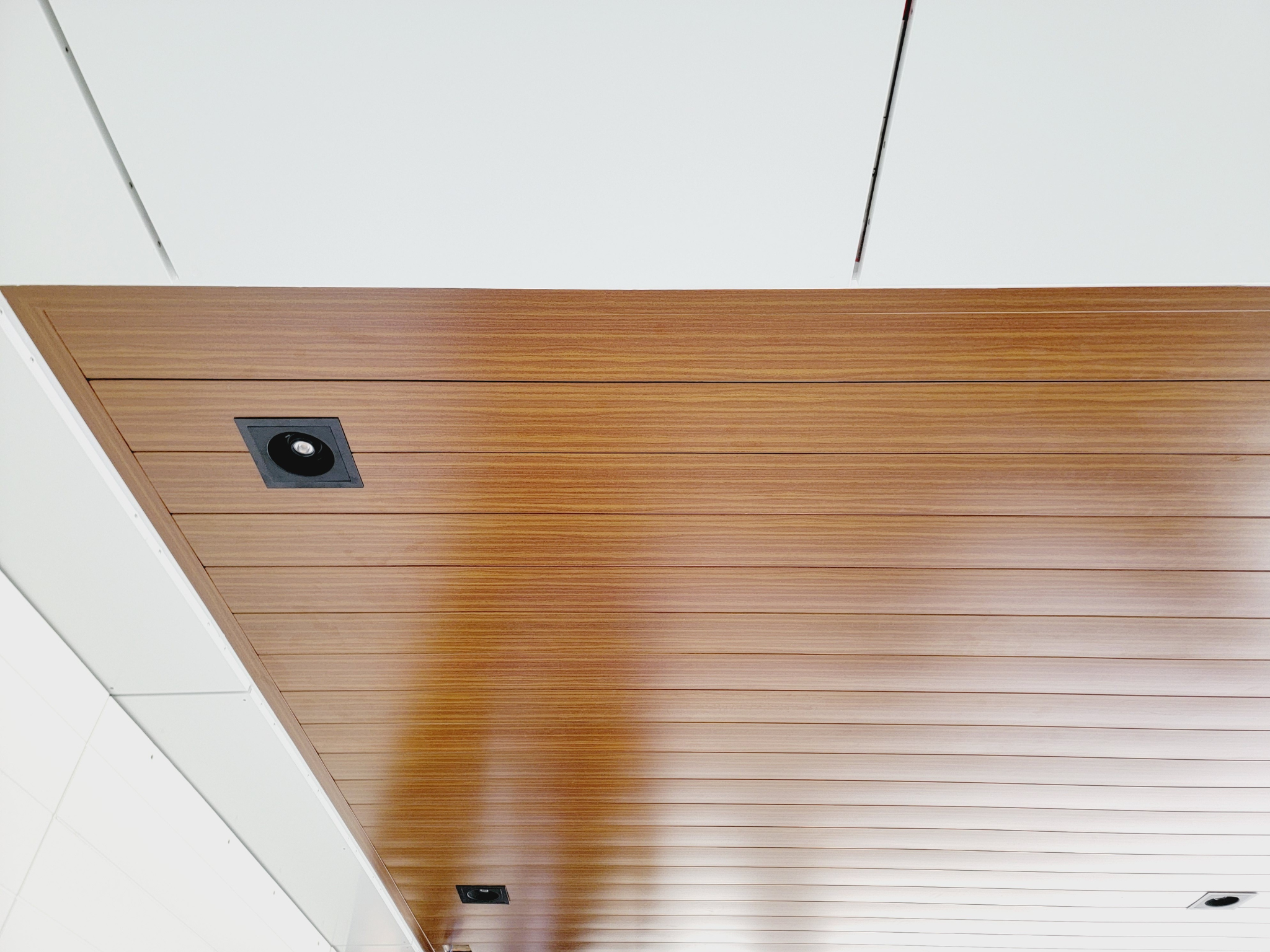 V6 aPlank Soffit