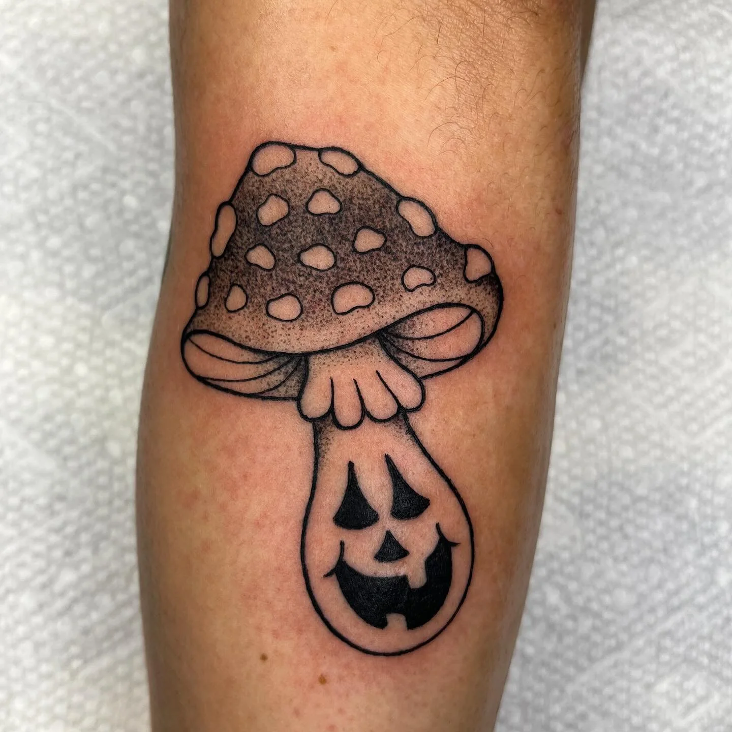 🎃Halloween 4ever🎃
If you&rsquo;ve been waiting on customs, I&rsquo;ll be opening those soon! Always booking flash!
😌