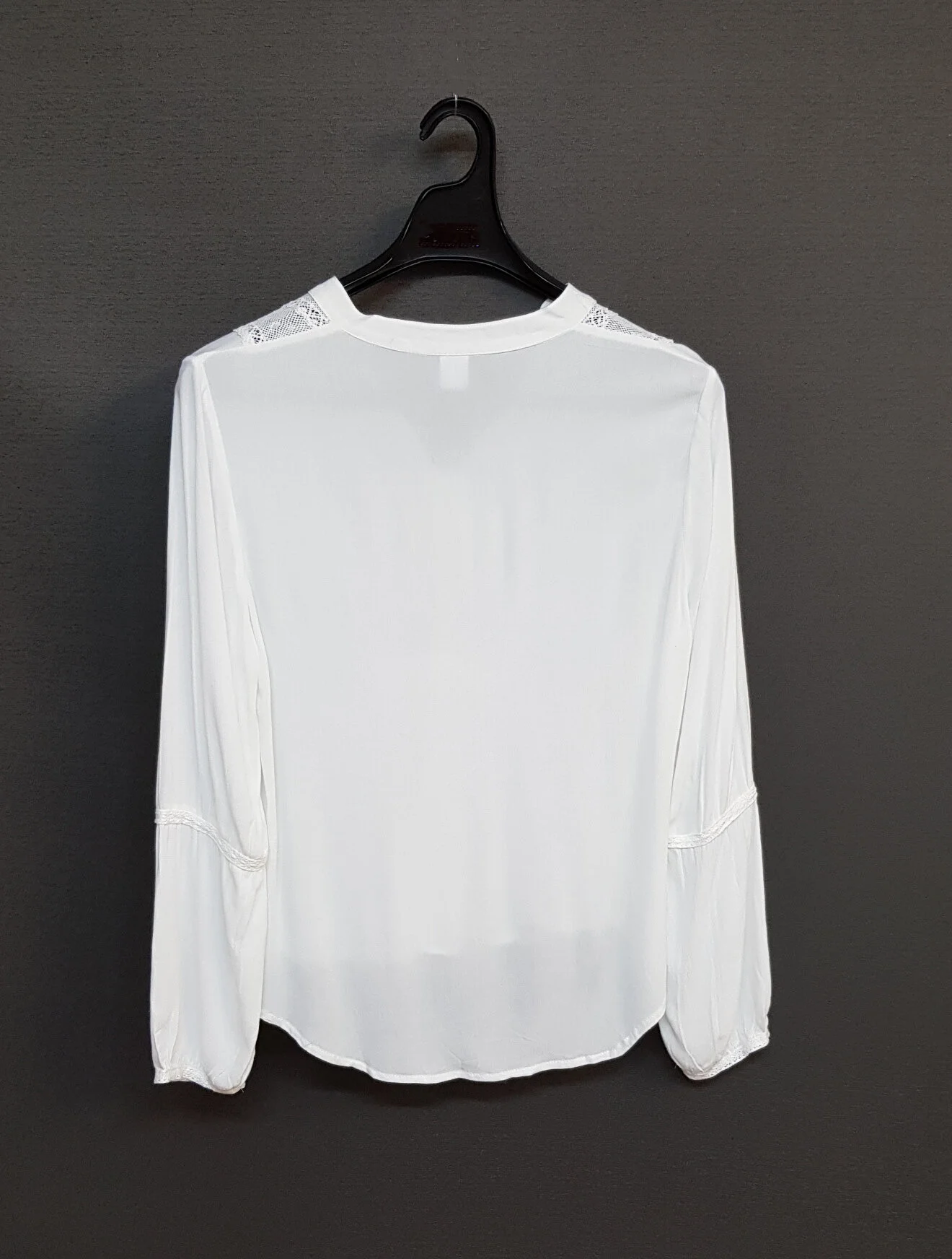 Veronica Top YJ061607 White 8-14 Viscose $19 back.jpg